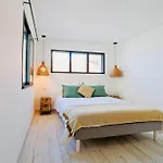 Maison Boheme Au Bord De L'eau