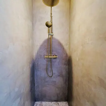 Maison Boheme Au Bord De L'eau